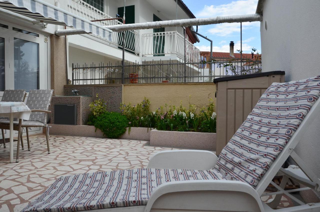 Appartement Ma-Lo à Pirovac Extérieur photo
